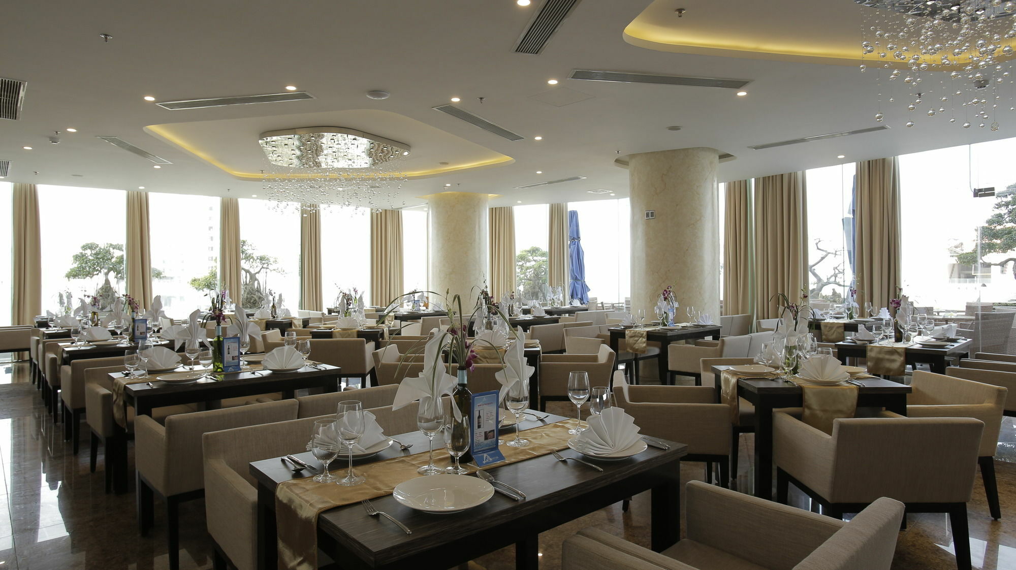 Avatar Hotel Danang Exterior photo